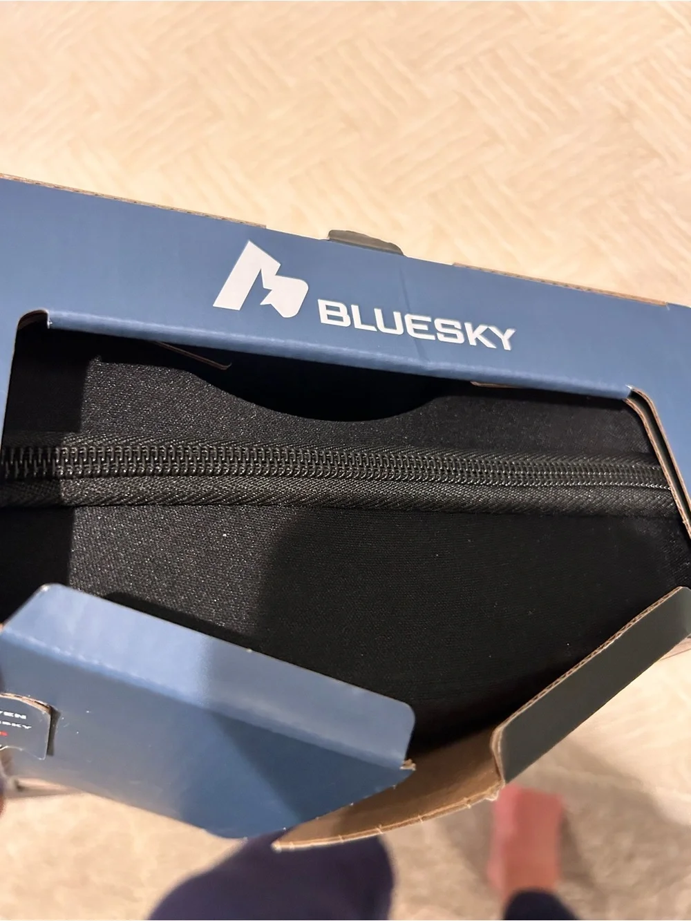 NIB BlueSky Youth Snow Goggles. Magnetic Quick Change Lens. Anti Fog. UPF 400